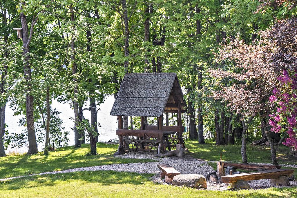 Meku Sodyba Degučiai Exteriör bild